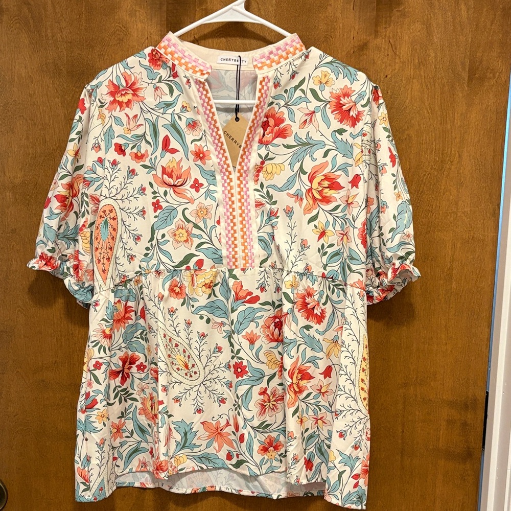 472. Cherry Betty Floral V-Neck Peasant Blouse in Cream